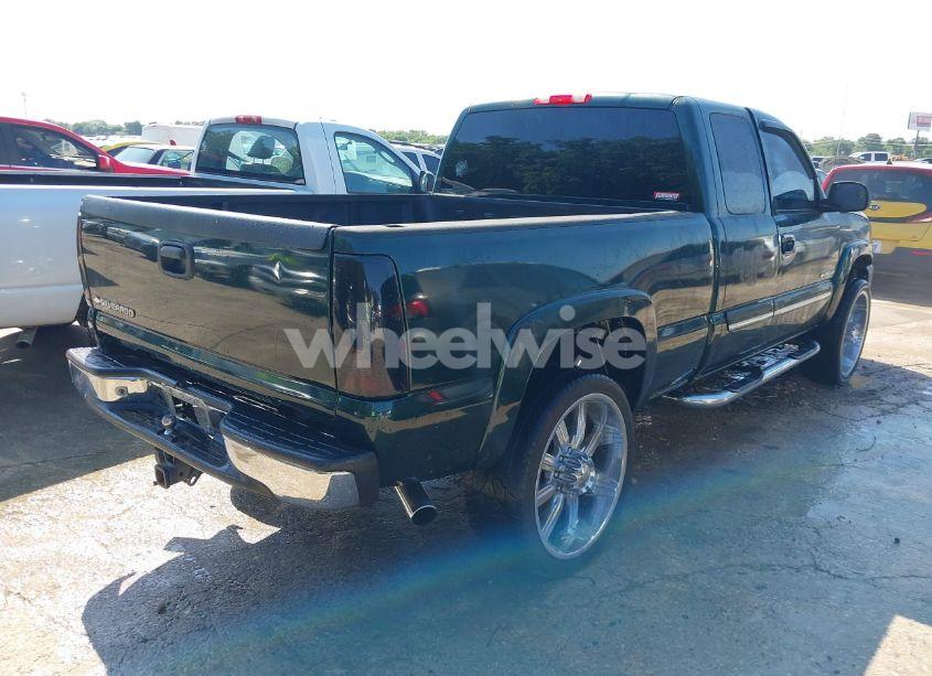 Photo 4 of 2003 Chevrolet Silverado 2500HD LS (VIN 1GCHC29U03E166456)