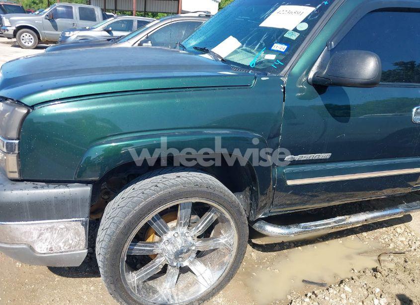 Photo 6 of 2003 Chevrolet Silverado 2500HD LS (VIN 1GCHC29U03E166456)