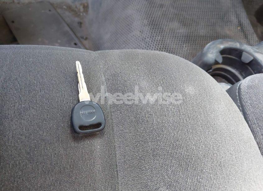 Photo 11 of 2004 Chevrolet Silverado 2500HD WORK TRUCK (VIN 1GCHC29U04E265442)