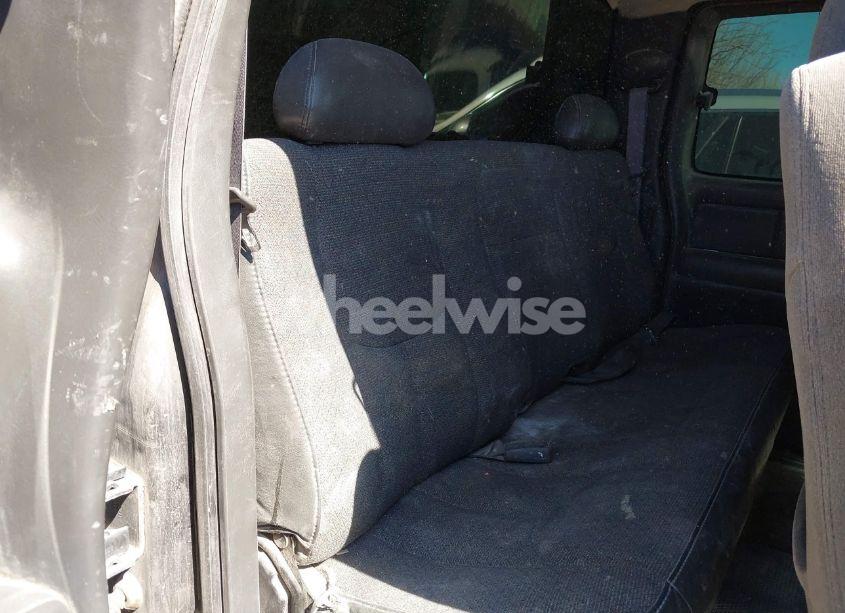 Photo 8 of 2004 Chevrolet Silverado 2500HD WORK TRUCK (VIN 1GCHC29U04E265442)