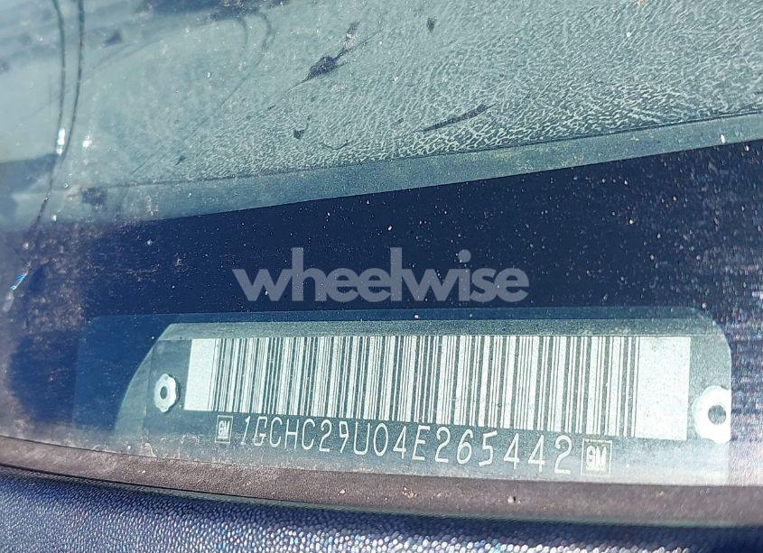 Photo 9 of 2004 Chevrolet Silverado 2500HD WORK TRUCK (VIN 1GCHC29U04E265442)