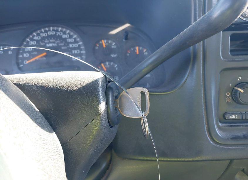 Photo 11 of 2004 Chevrolet Silverado 2500HD WORK TRUCK (VIN 1GCHC29U04E323954)