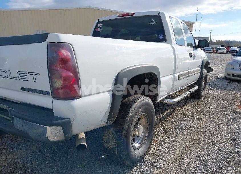 Photo 4 of 2005 Chevrolet Silverado 2500HD (VIN 1GCHC29U05E131922)