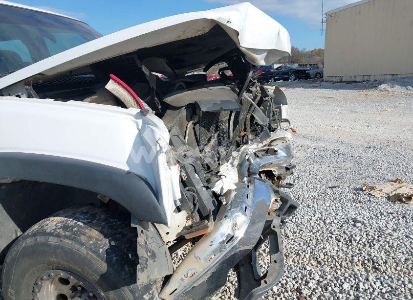 Photo 6 of 2005 Chevrolet Silverado 2500HD (VIN 1GCHC29U05E131922)