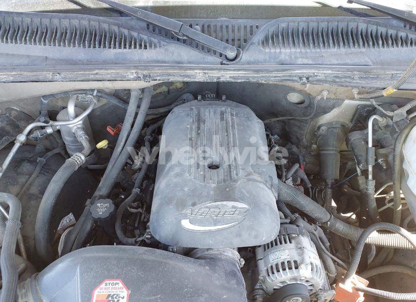 Photo 10 of 2005 Chevrolet Silverado 2500HD LS (VIN 1GCHC29U05E216369)