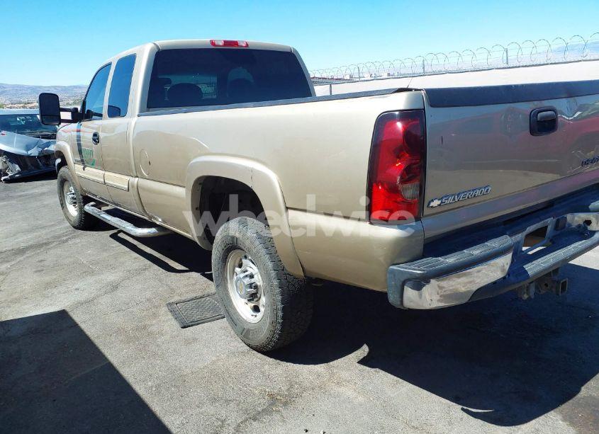 Photo 3 of 2005 Chevrolet Silverado 2500HD LS (VIN 1GCHC29U05E216369)
