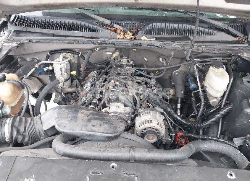 Photo 10 of 2002 Chevrolet Silverado 2500HD (VIN 1GCHC29U12E137188)