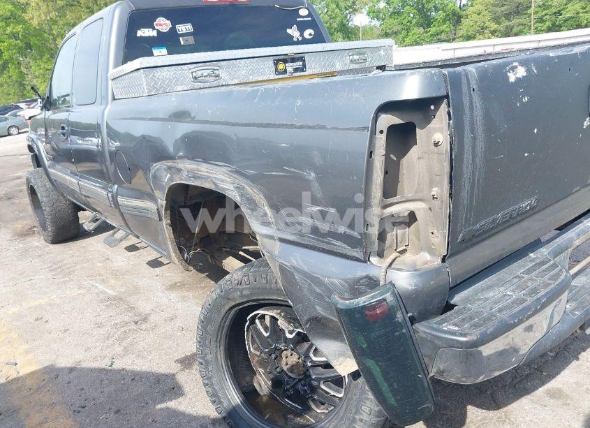 Photo 6 of 2002 Chevrolet Silverado 2500HD LS (VIN 1GCHC29U12E147378)