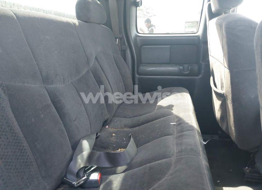 Photo 8 of 2002 Chevrolet Silverado 2500HD LS (VIN 1GCHC29U12E147378)