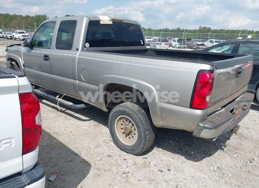 Photo 3 of 2003 Chevrolet Silverado 2500HD LS (VIN 1GCHC29U13E338820)