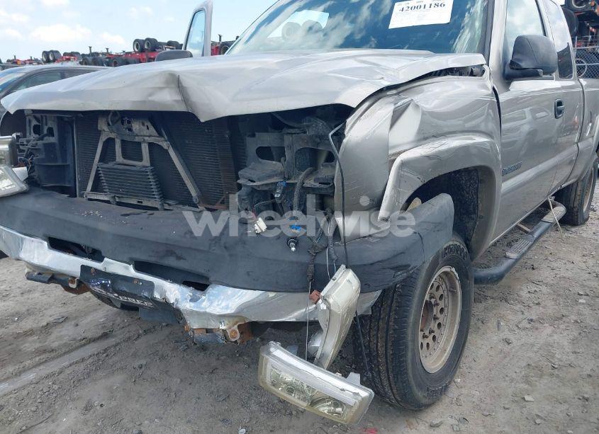 Photo 6 of 2003 Chevrolet Silverado 2500HD LS (VIN 1GCHC29U13E338820)