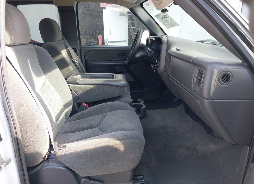 Photo 5 of 2004 Chevrolet Silverado 2500HD LS (VIN 1GCHC29U14E292553)