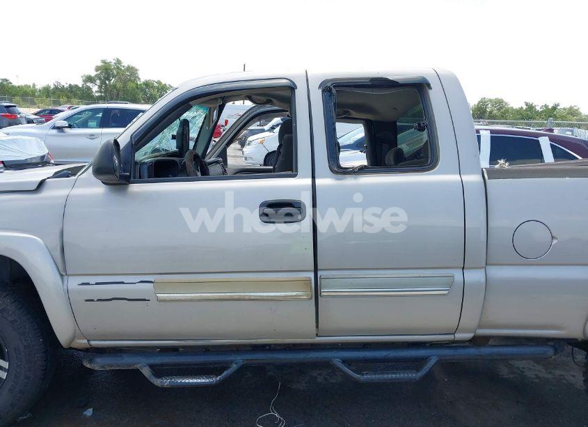 Photo 14 of 2004 Chevrolet Silverado 2500HD LS (VIN 1GCHC29U24E395495)