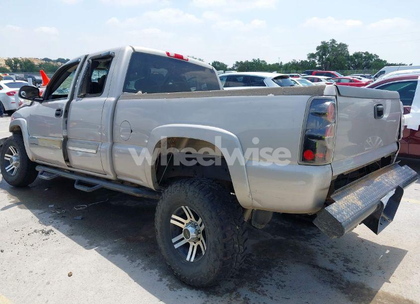 Photo 3 of 2004 Chevrolet Silverado 2500HD LS (VIN 1GCHC29U24E395495)