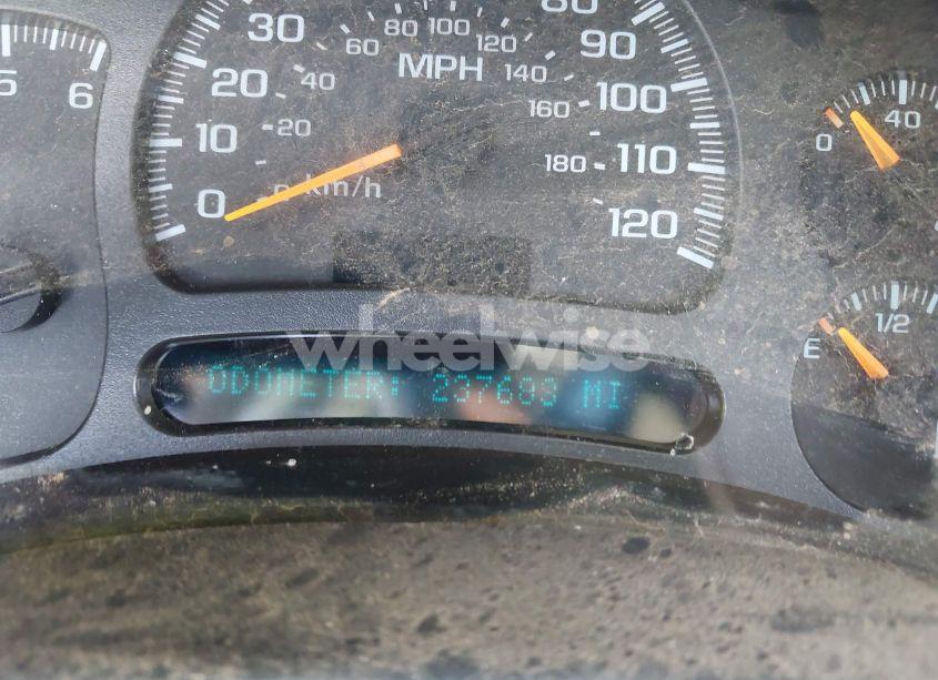 Photo 7 of 2004 Chevrolet Silverado 2500HD LS (VIN 1GCHC29U24E395495)