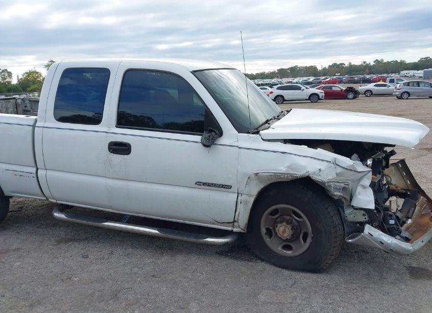 Photo 14 of 2003 Chevrolet Silverado 2500HD (VIN 1GCHC29U33E149523)