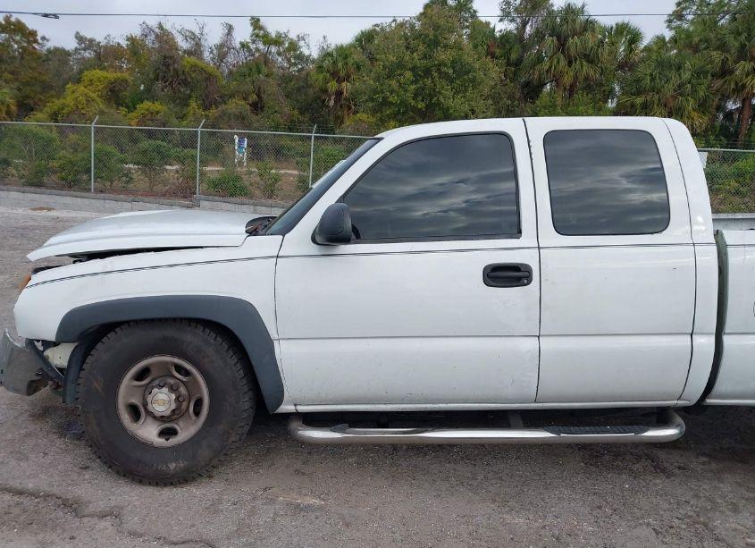 Photo 15 of 2003 Chevrolet Silverado 2500HD (VIN 1GCHC29U33E149523)