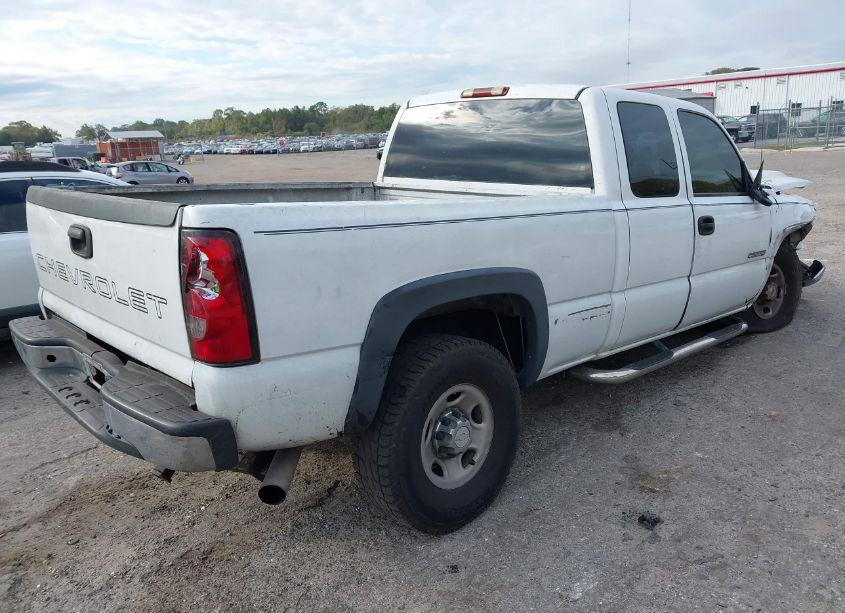 Photo 4 of 2003 Chevrolet Silverado 2500HD (VIN 1GCHC29U33E149523)