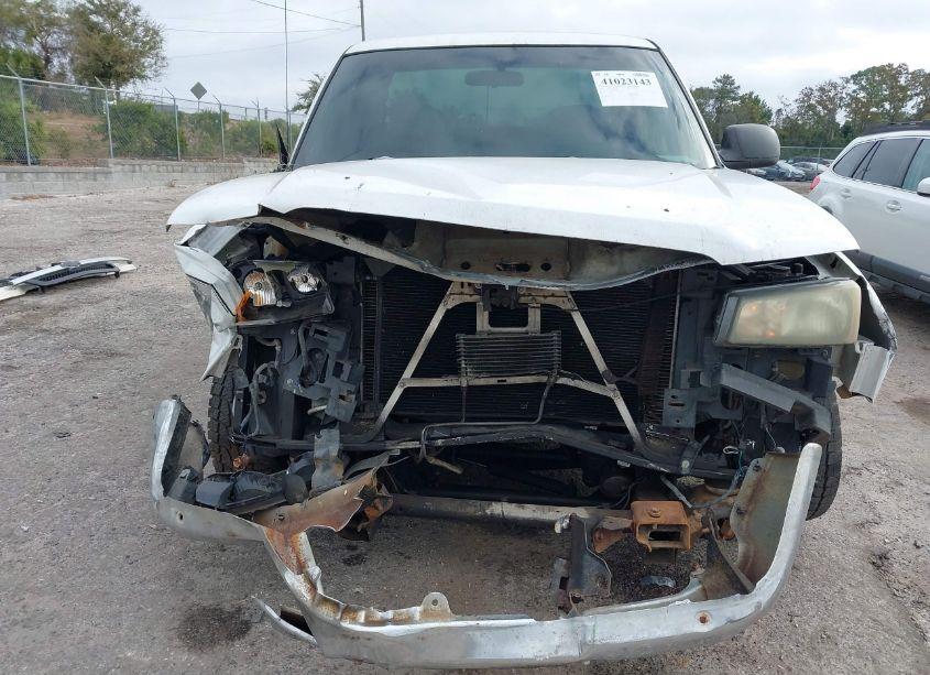 Photo 6 of 2003 Chevrolet Silverado 2500HD (VIN 1GCHC29U33E149523)