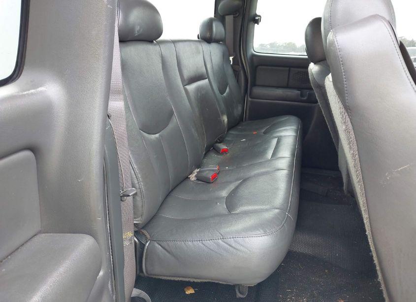 Photo 8 of 2003 Chevrolet Silverado 2500HD (VIN 1GCHC29U33E149523)