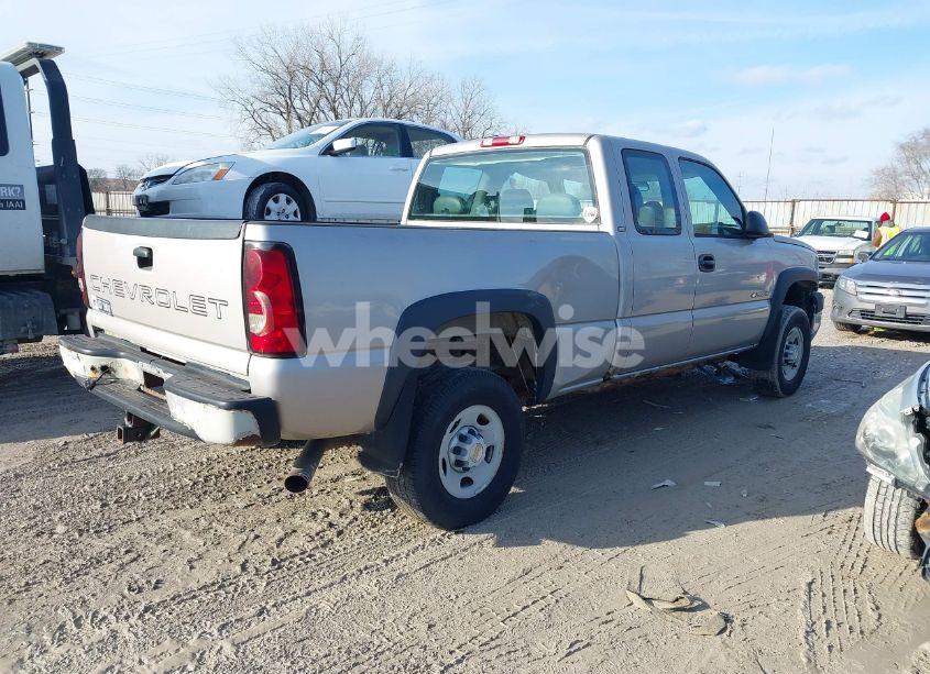 Photo 4 of 2004 Chevrolet Silverado 2500HD WORK TRUCK (VIN 1GCHC29U34E336116)