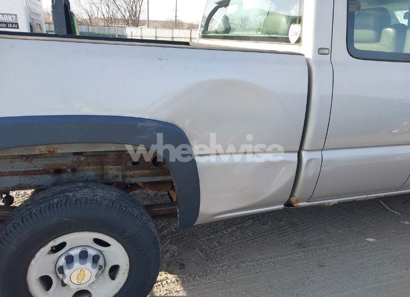 Photo 6 of 2004 Chevrolet Silverado 2500HD WORK TRUCK (VIN 1GCHC29U34E336116)