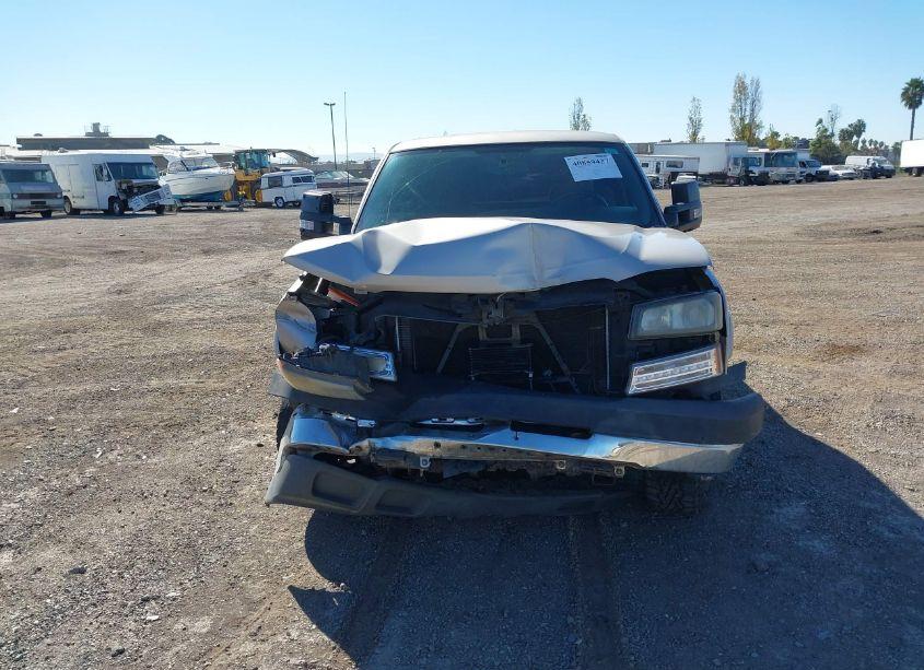 Photo 12 of 2004 Chevrolet Silverado 2500HD LS (VIN 1GCHC29U44E286861)