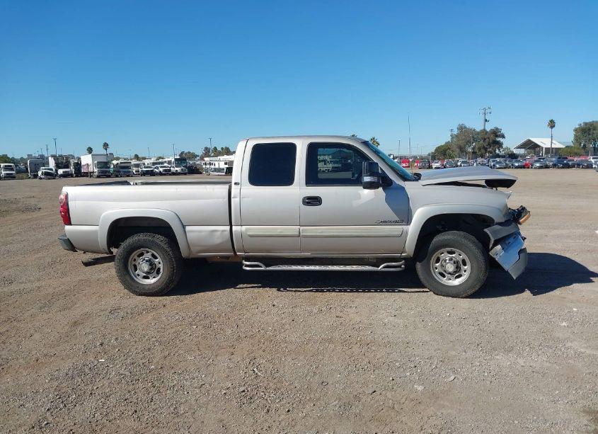 Photo 13 of 2004 Chevrolet Silverado 2500HD LS (VIN 1GCHC29U44E286861)