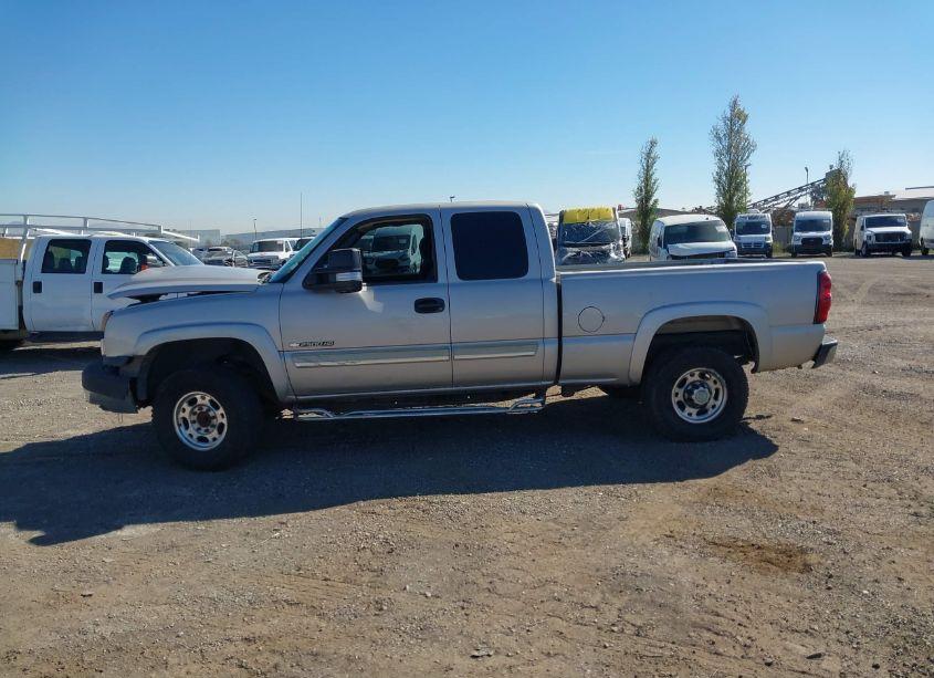 Photo 14 of 2004 Chevrolet Silverado 2500HD LS (VIN 1GCHC29U44E286861)