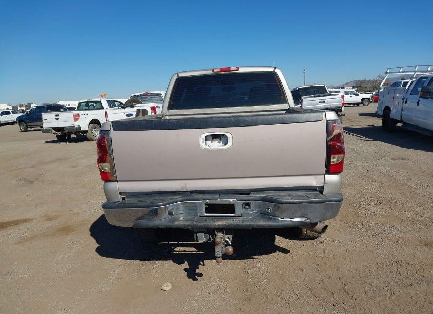 Photo 16 of 2004 Chevrolet Silverado 2500HD LS (VIN 1GCHC29U44E286861)