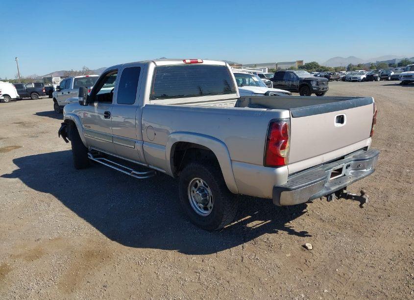 Photo 3 of 2004 Chevrolet Silverado 2500HD LS (VIN 1GCHC29U44E286861)