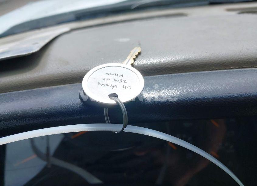 Photo 11 of 2004 Chevrolet Silverado C2500 HEAVY DUTY (VIN 1GCHC29U44E322371)