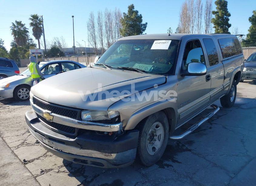 Photo 2 of 2001 Chevrolet Silverado 2500HD LT (VIN 1GCHC29U51E291594)