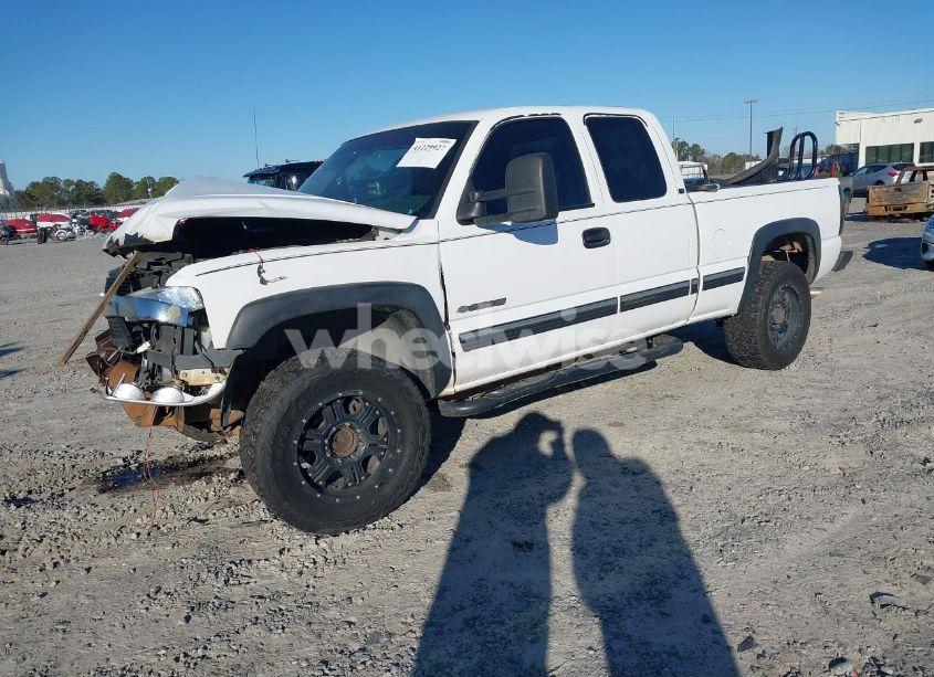 Photo 2 of 2002 Chevrolet Silverado 2500HD LS (VIN 1GCHC29U52E287224)
