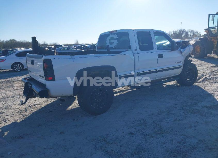 Photo 4 of 2002 Chevrolet Silverado 2500HD LS (VIN 1GCHC29U52E287224)