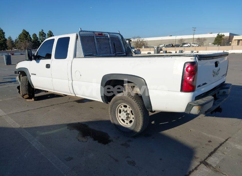 Photo 3 of 2005 Chevrolet Silverado 2500HD WORK TRUCK (VIN 1GCHC29U55E278107)