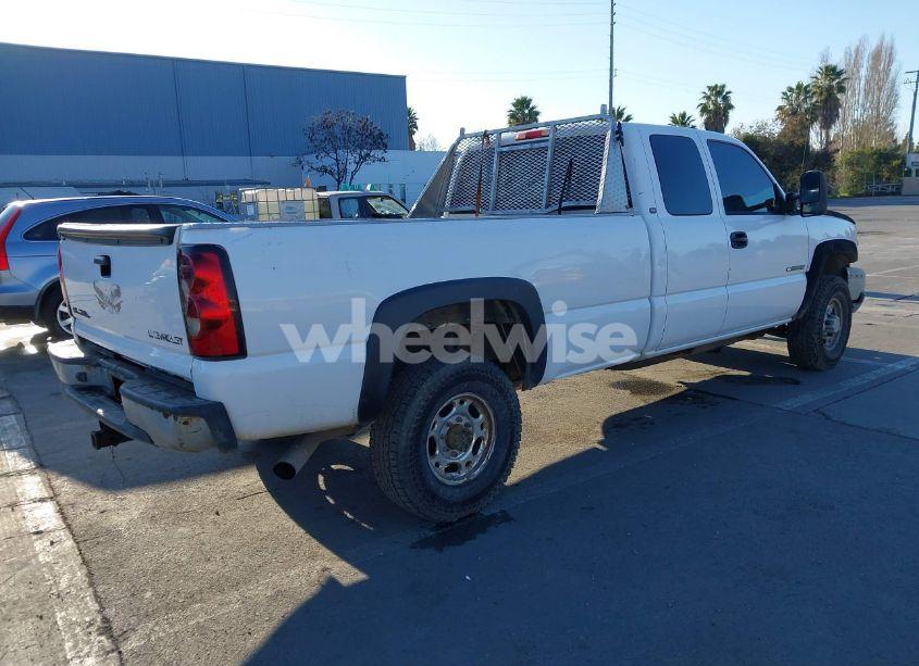 Photo 4 of 2005 Chevrolet Silverado 2500HD WORK TRUCK (VIN 1GCHC29U55E278107)