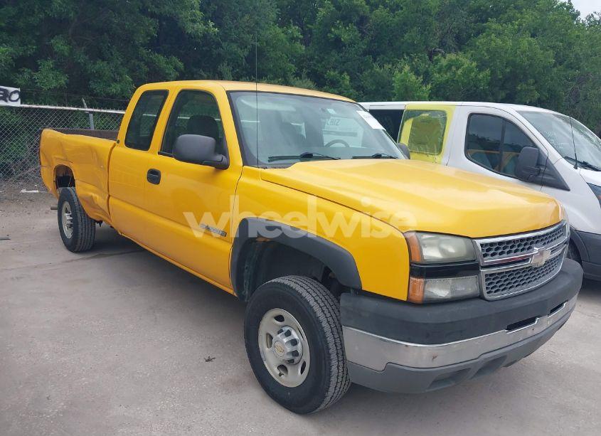 2005 Chevrolet Silverado 2500HD WORK TRUCK (VIN 1GCHC29U65E236125) main photo