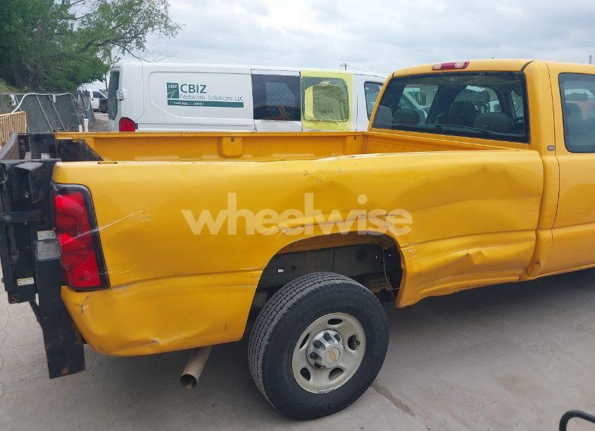 Photo 6 of 2005 Chevrolet Silverado 2500HD WORK TRUCK (VIN 1GCHC29U65E236125)