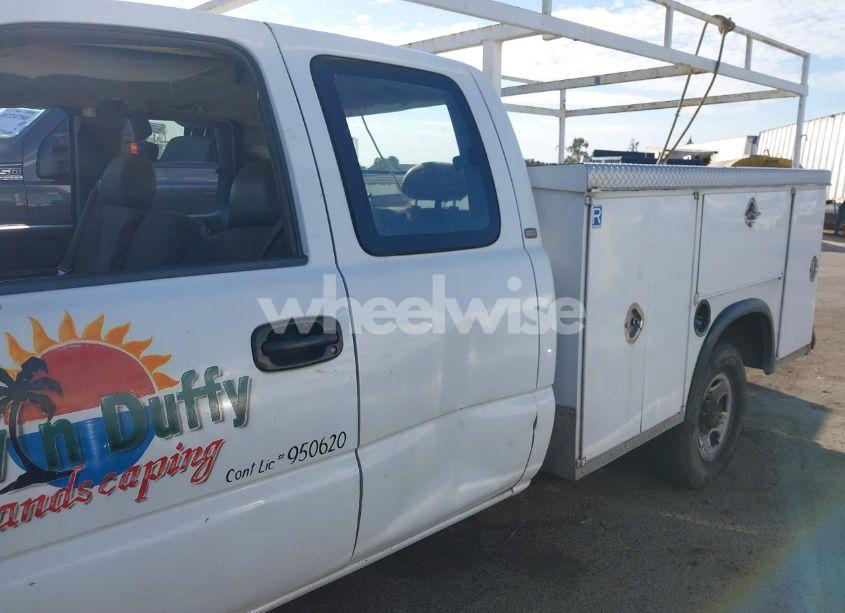 Photo 18 of 2002 Chevrolet Silverado 2500HD (VIN 1GCHC29U72E103692)