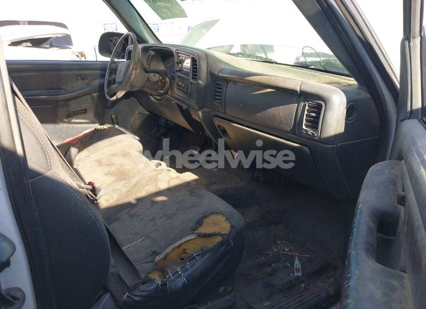 Photo 5 of 2002 Chevrolet Silverado 2500HD (VIN 1GCHC29U72E103692)