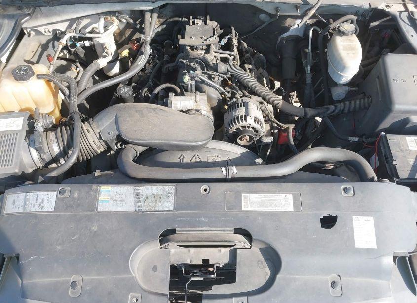 Photo 10 of 2005 Chevrolet Silverado 2500HD WORK TRUCK (VIN 1GCHC29U75E134431)