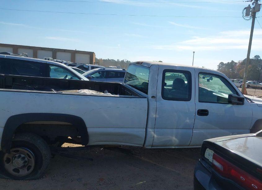 Photo 13 of 2005 Chevrolet Silverado 2500HD WORK TRUCK (VIN 1GCHC29U75E134431)