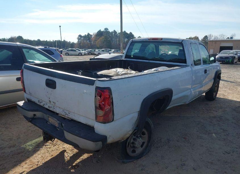 Photo 4 of 2005 Chevrolet Silverado 2500HD WORK TRUCK (VIN 1GCHC29U75E134431)