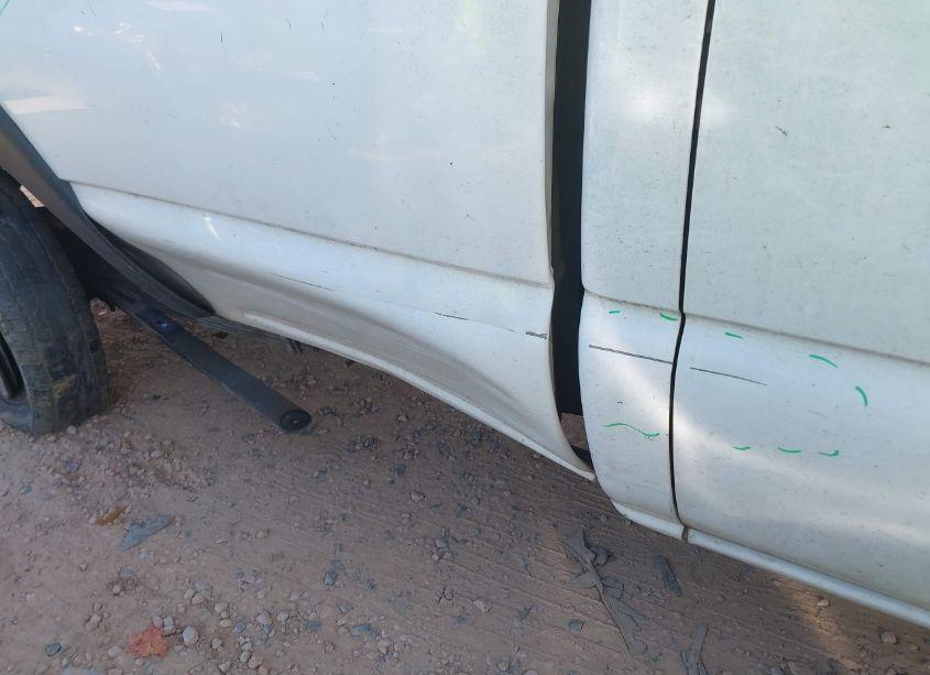 Photo 6 of 2005 Chevrolet Silverado 2500HD WORK TRUCK (VIN 1GCHC29U75E134431)