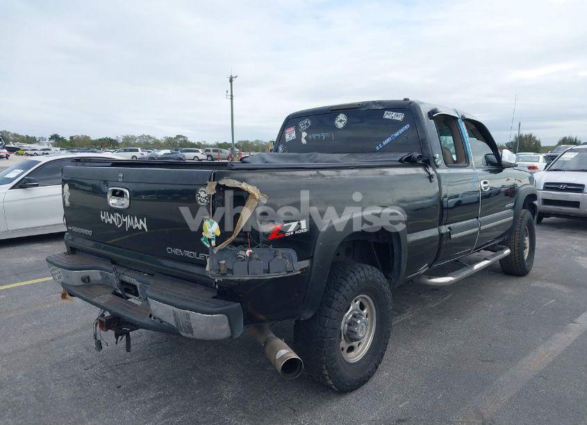 Photo 12 of 2004 Chevrolet Silverado 2500HD LS (VIN 1GCHC29U84E389894)