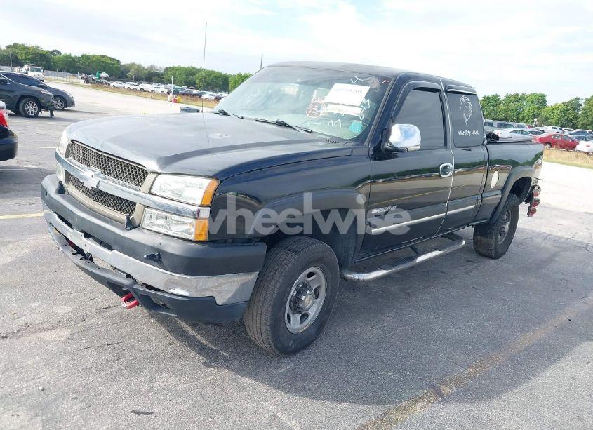 Photo 2 of 2004 Chevrolet Silverado 2500HD LS (VIN 1GCHC29U84E389894)