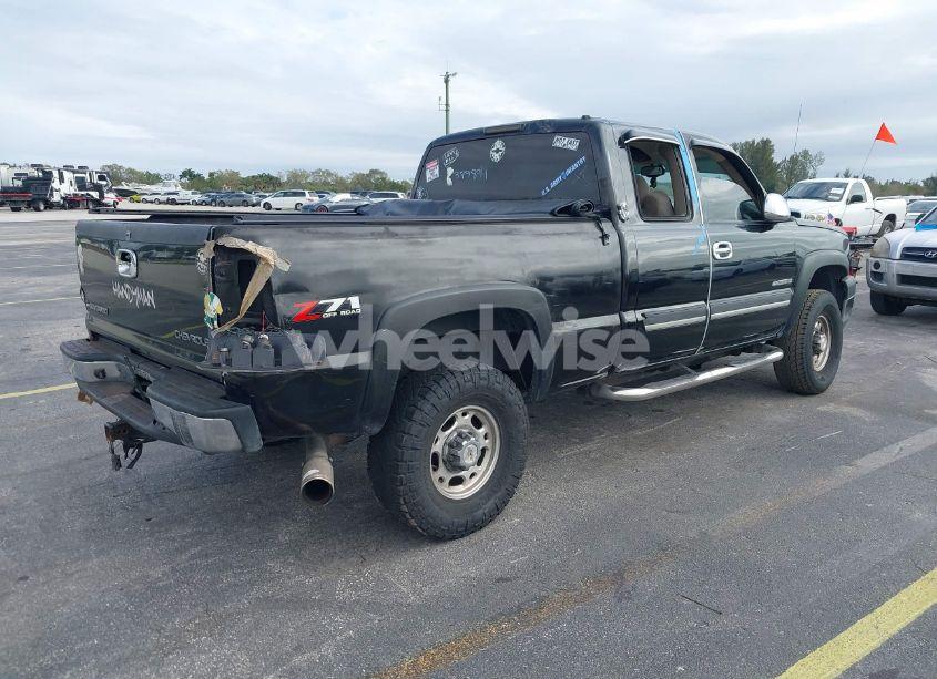 Photo 4 of 2004 Chevrolet Silverado 2500HD LS (VIN 1GCHC29U84E389894)