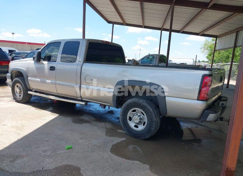 Photo 3 of 2005 Chevrolet Silverado 2500HD WORK TRUCK (VIN 1GCHC29U95E248091)