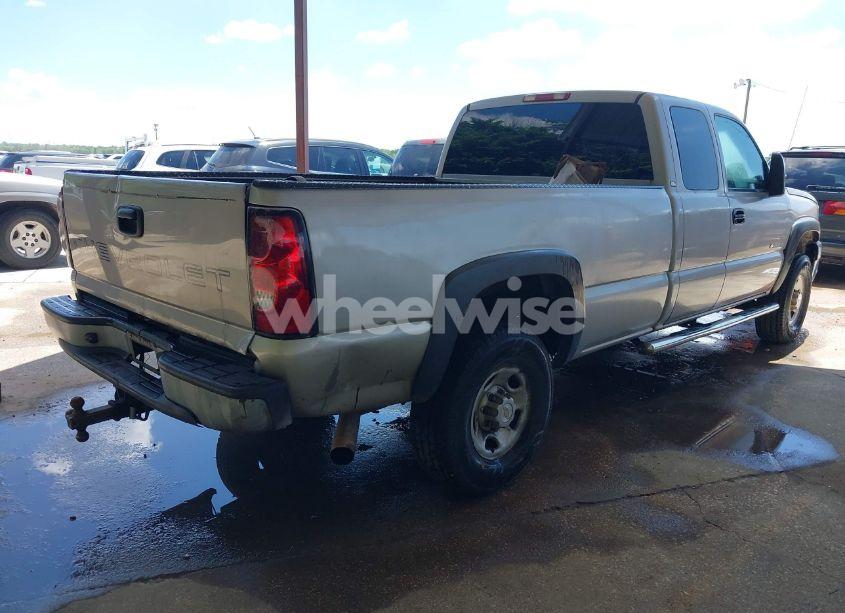 Photo 4 of 2005 Chevrolet Silverado 2500HD WORK TRUCK (VIN 1GCHC29U95E248091)